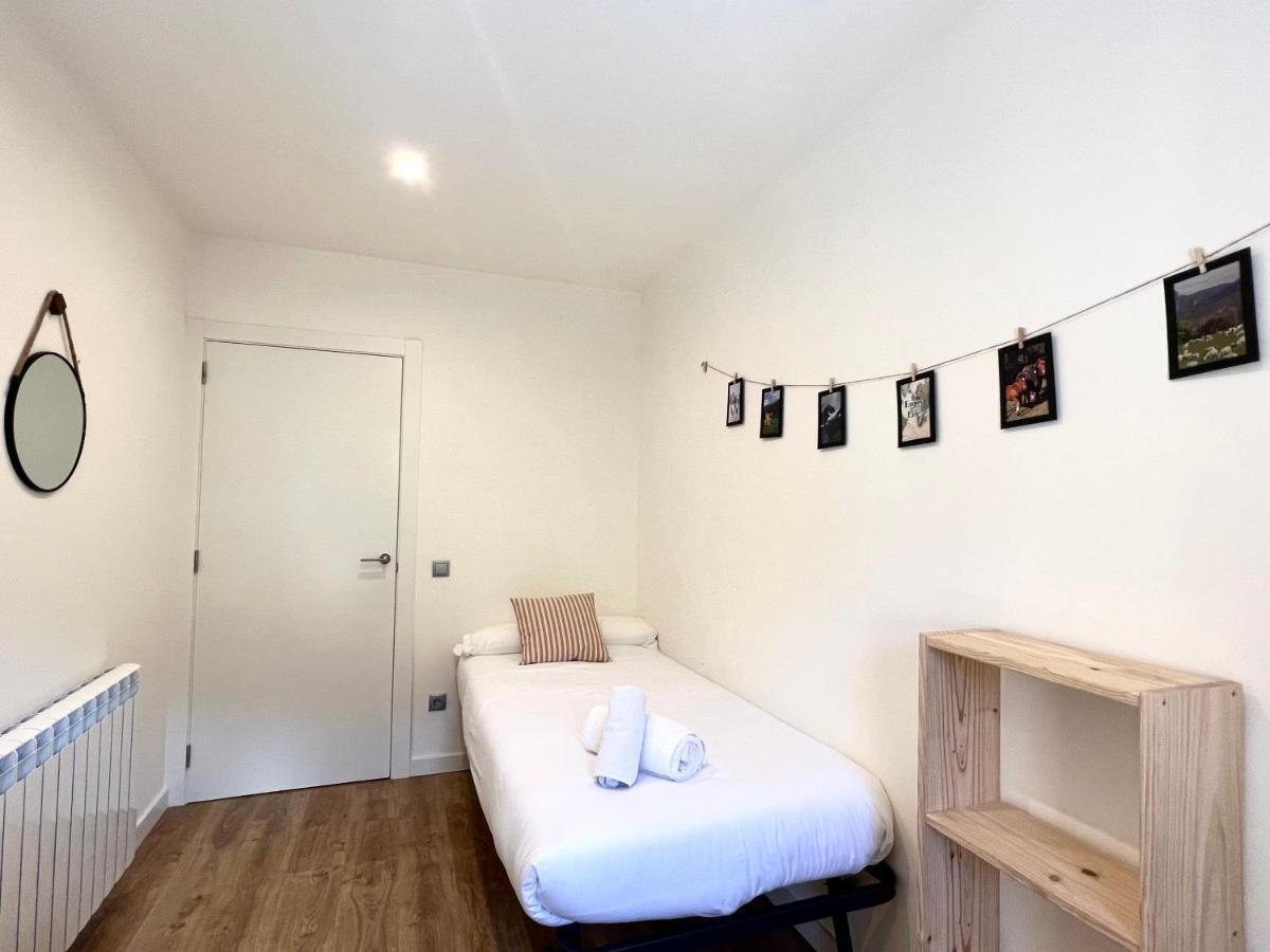 Espot Cowork & Apartments - L'Amfitriona 외부 사진
