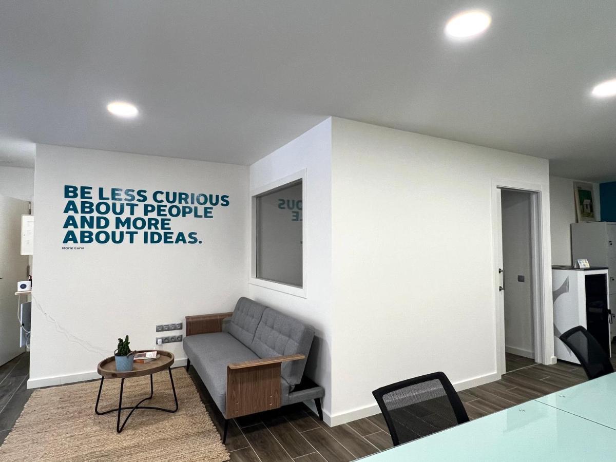 Espot Cowork & Apartments - L'Amfitriona 외부 사진